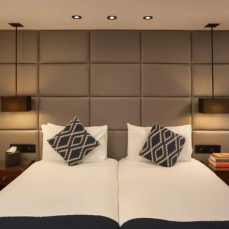Montcalm Chilworth Townhouse-3